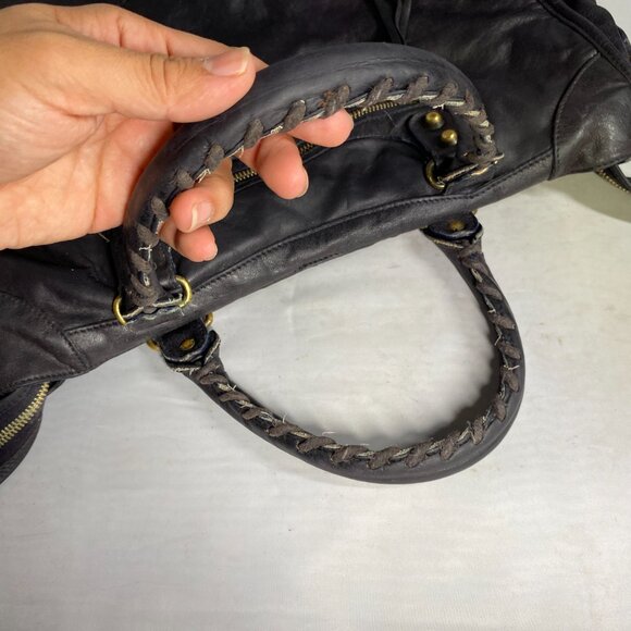 Balenciaga medium classic City Bag in Black Leather strap - Picture 4 of 11